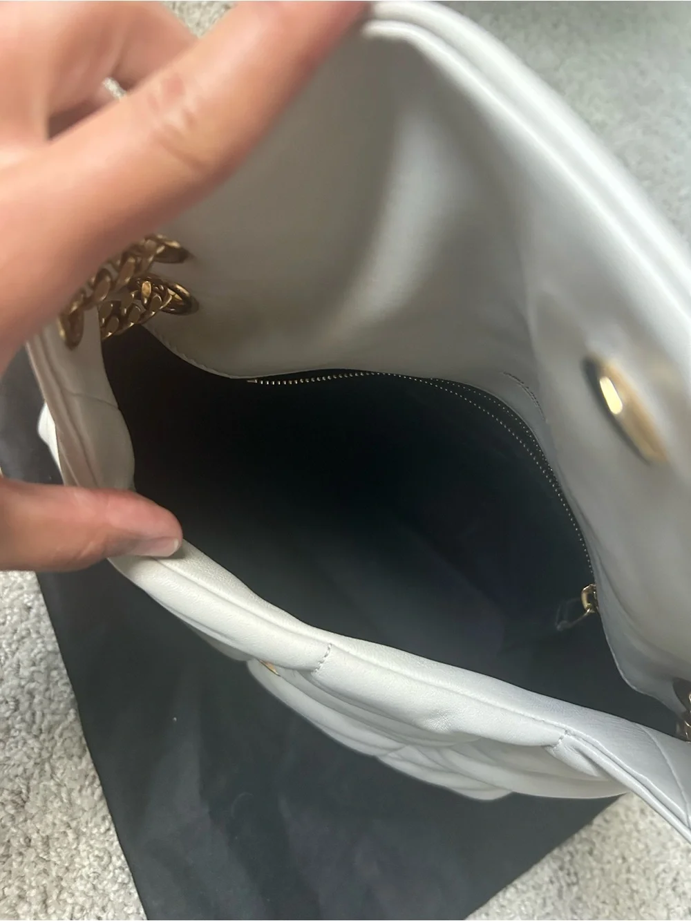 Saint Laurent - Lambskin Quilted Small Loulou Puffer Monogram Chain - Crema Soft - Picture 8 of 14